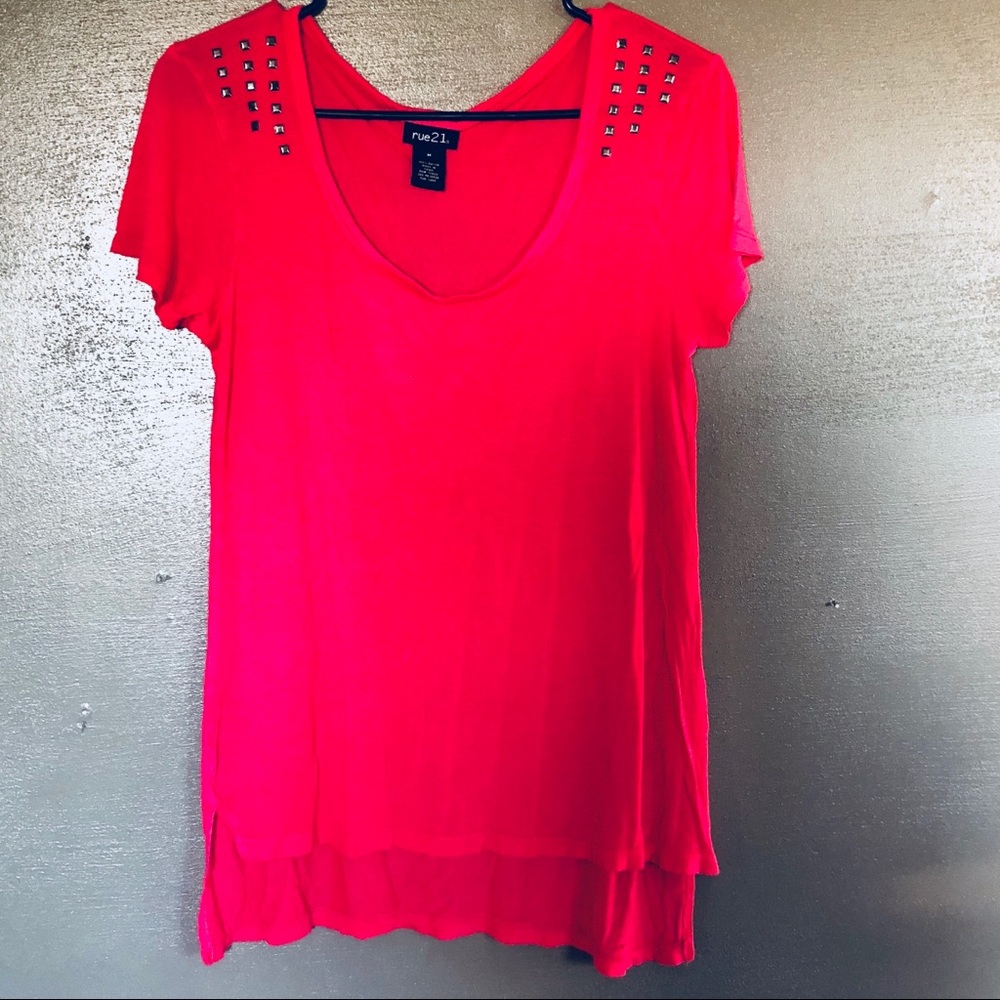 Rue 21 top.